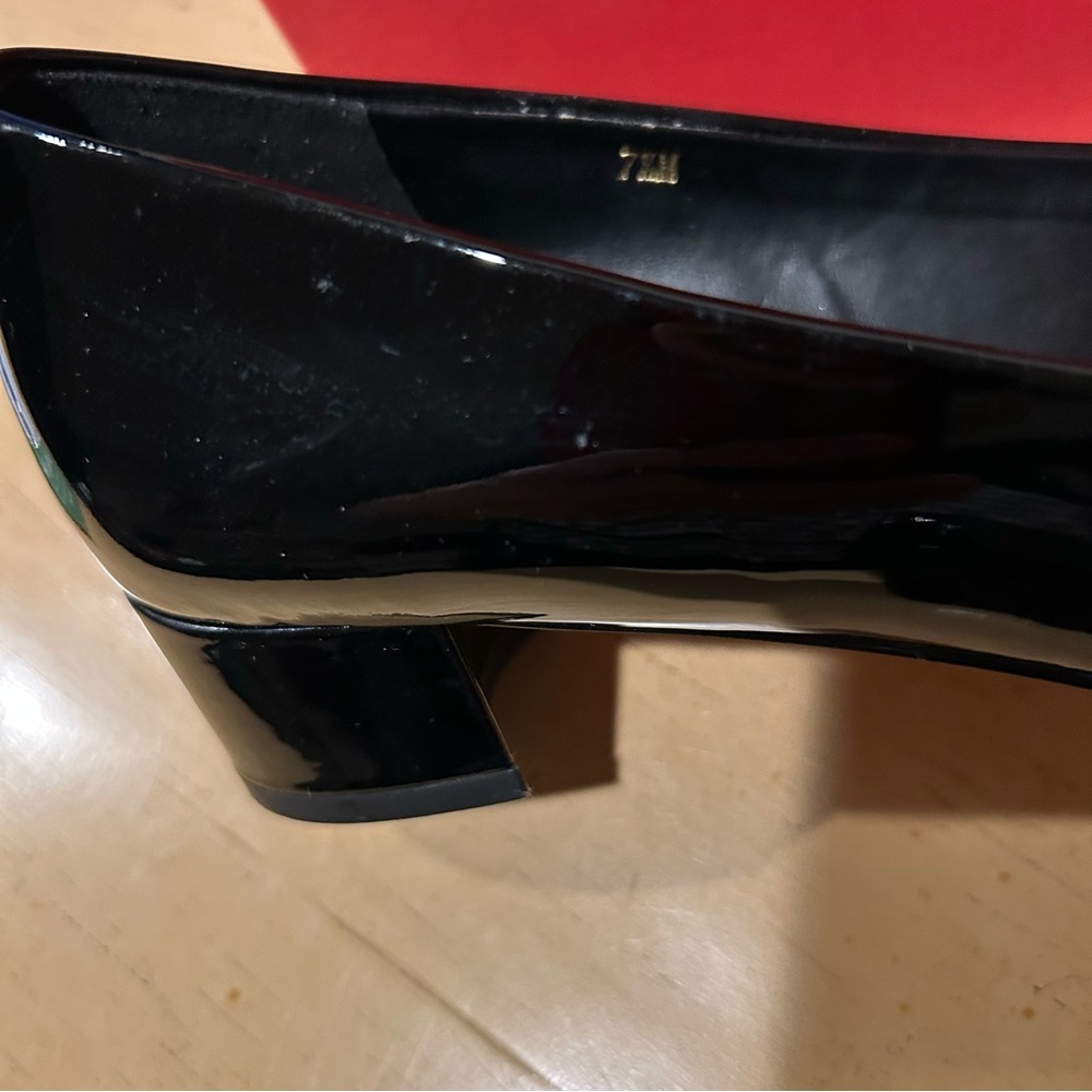 VANELI women’s black patent leather pump with decorative accent in size 7.5 - Picture 5 of 12
